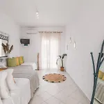 Dibellee Mykonos 3*