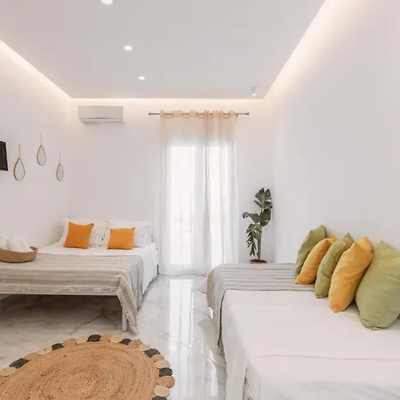 Dibellee Mykonos Glastros (Mykonos)