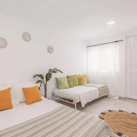 Dibellee Mykonos Lägenhetshotell 3*
