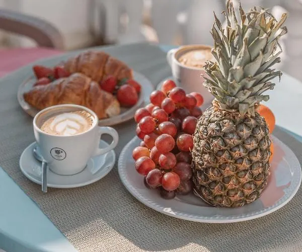 Dibellee Mykonos Apartahotel 4*