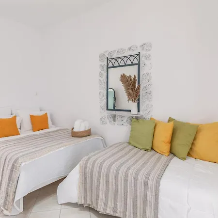 Dibellee Mykonos Glastros (Mykonos)