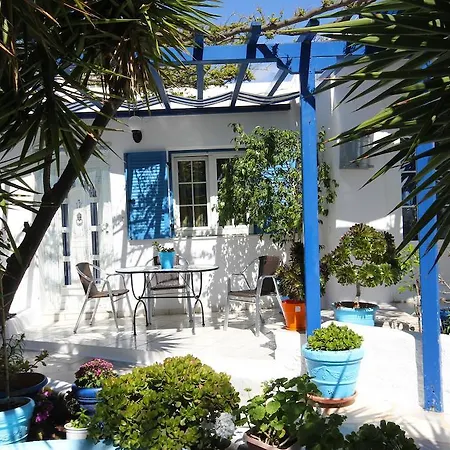 Dibellee Mykonos Aparthotel 3*