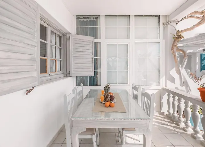 Dibellee Mykonos Studios 3* Glastros (Mykonos)