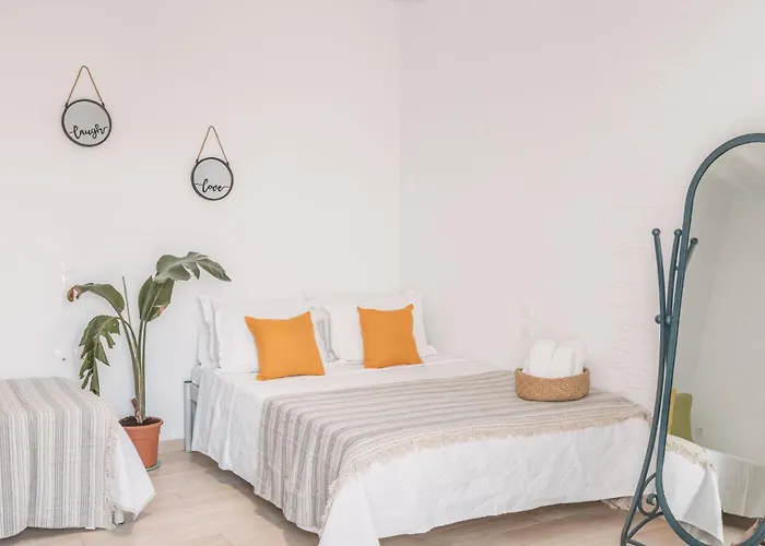 Dibellee Mykonos Studios 3* Glastros (Mykonos)