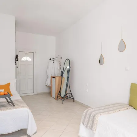 Dibellee Mykonos Гластрос