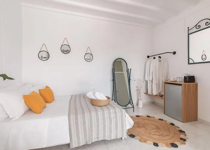 Dibellee Mykonos Glásztrosz